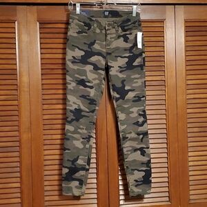 NWT GAP Women's Camouflage Jeans
